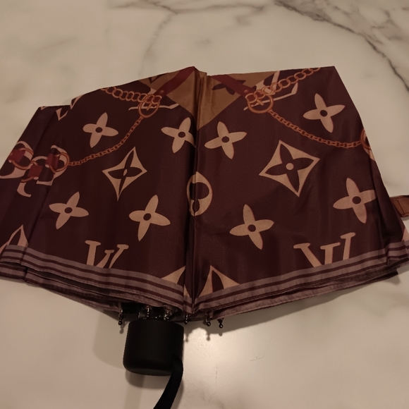 Luxury Designer Umbrella - Picture 4 of 4